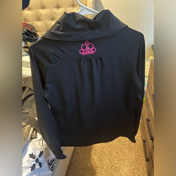 Lot of 11 paparazzi tshirts and jackets
Good used condition - Picture 2 of 13